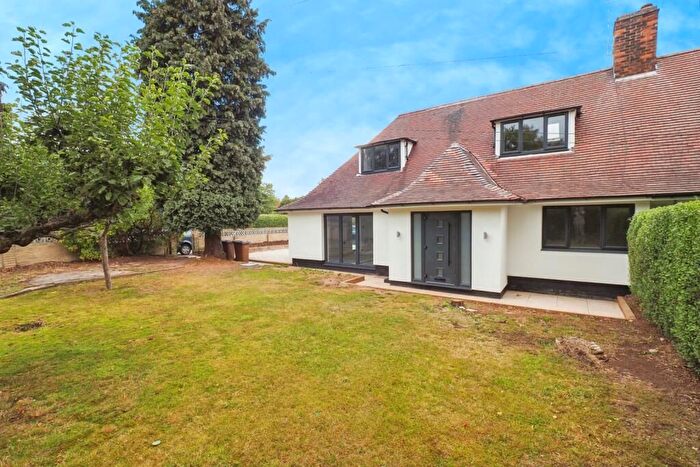 4 Bedroom Bungalow For Sale In Sutton Passeys Crescent, Nottingham, NG8