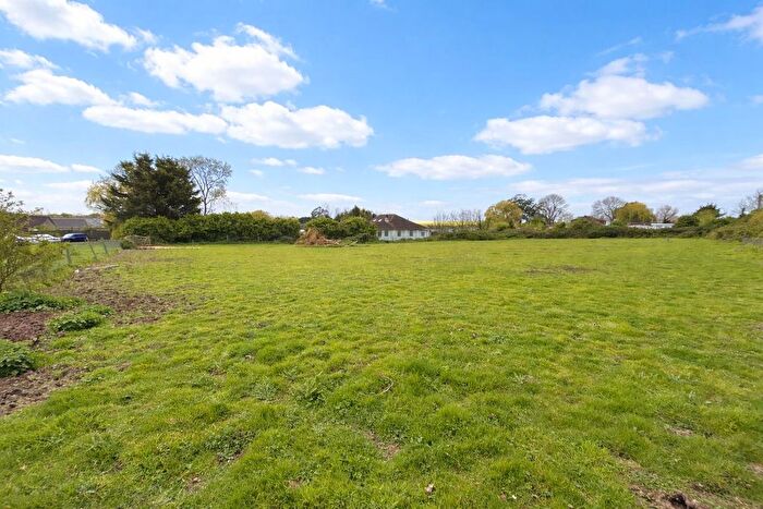 5 Bedroom Country House For Sale In Warden Road, Eastchurch, Sheerness, ME12