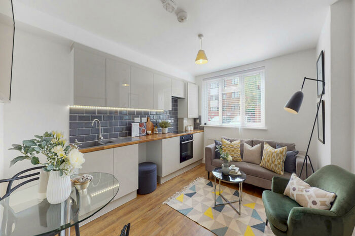 2 Bedroom Flat To Rent In Admiral House, HA3