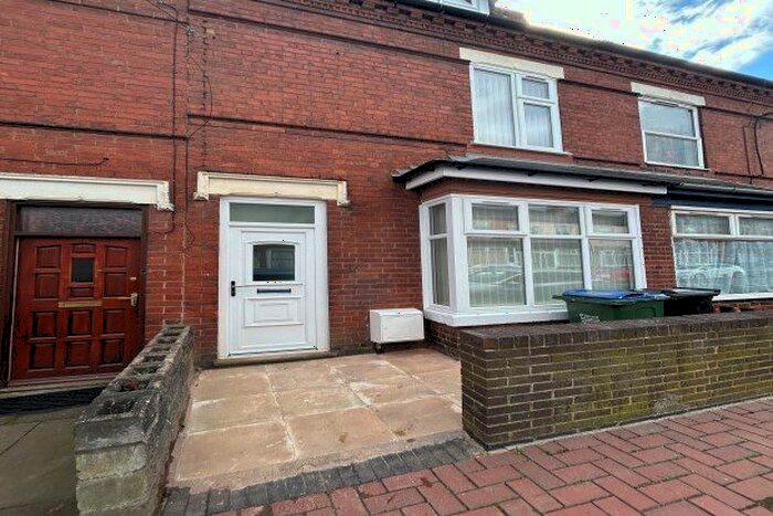 3 Bedroom Town House To Rent In Salisbury Road, Smethwick, B66