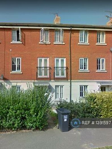 5 Bedroom Terraced House To Rent In Dragon Road, Hatfield, AL10