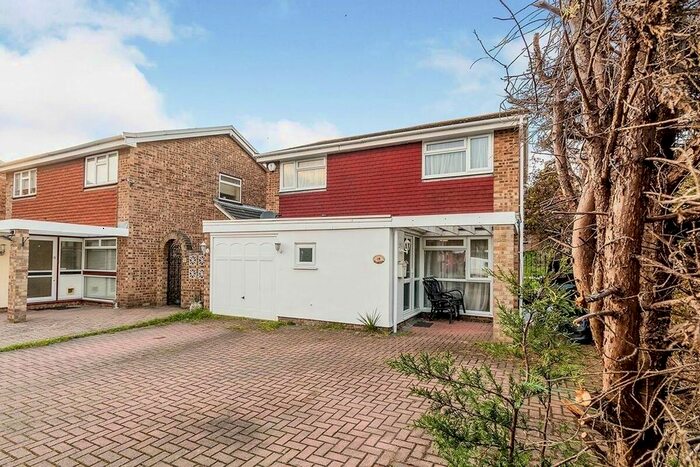 4 Bedroom Property To Rent In Windermere Close, Dartford DA1