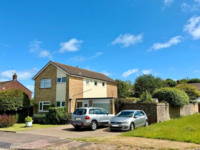 3 Bedroom Detached House For Sale In Woodcroft Drive, Eastbourne, East Sussex, BN21