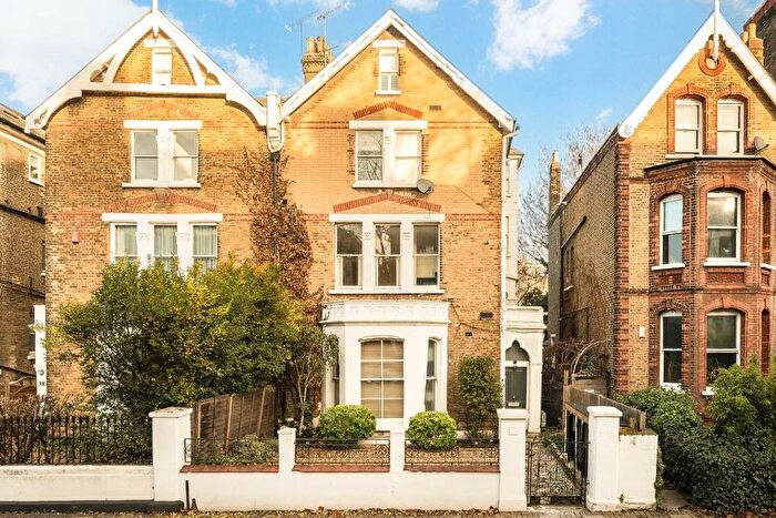 Studio For Sale In North Side Wandsworth Common, Wandsworth, SW18