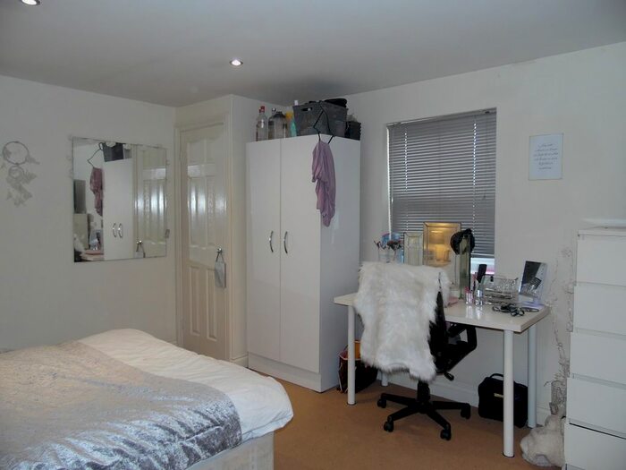 5 Bedroom Flat To Rent In Osborne Terrace, Jesmond, Newcastle Upon Tyne NE2