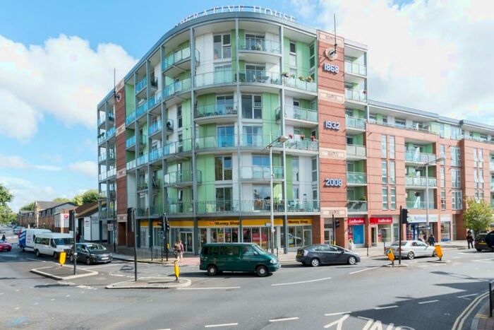 2 Bedroom Flat To Rent In Rye Lane Peckham, SE15