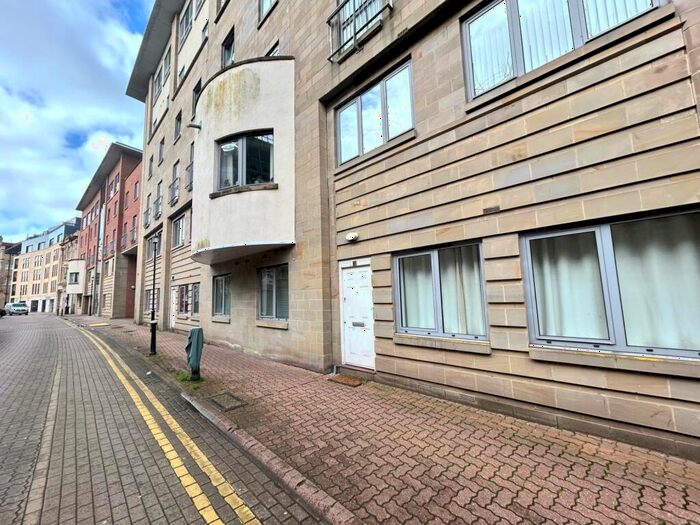 2 Bedroom Apartment To Rent In St Stephens Mansions, Mount Stuart Square, Cardiff Bay, CF10