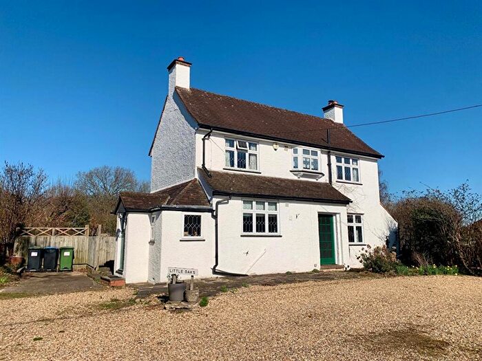 2 Bedroom Detached House For Sale In Darrs Lane, Northchurch, Berkhamsted, HP4