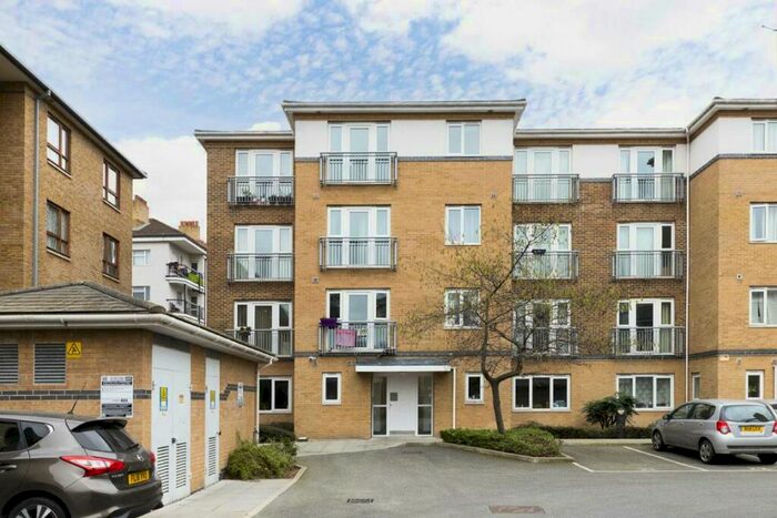 1 Bedroom Flat To Rent In Morton Close, Shadwell, E1