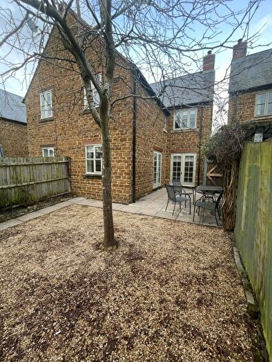 3 Bedroom Semi Detached House To Rent In Bloxham Court, Barford Road, Banbury, Oxfordshire, OX15