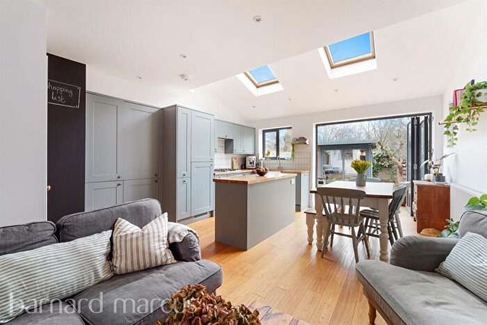 3 Bedroom Terraced House For Sale In Queens Road, New Malden, KT3