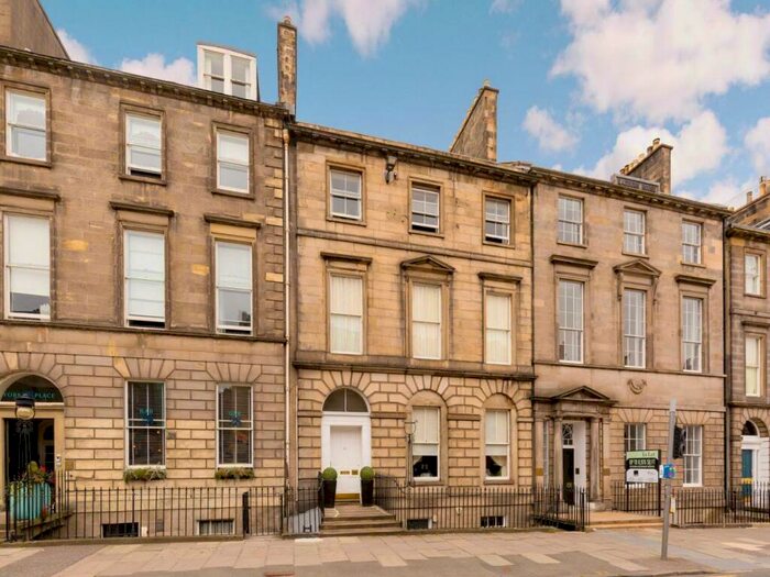 4 Bedroom Town House To Rent In York Place, New Town, Edinburgh, EH1