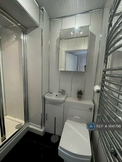 1 Bedroom Flat To Rent In Comely Place, Falkirk, FK1