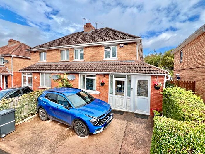 3 Bedroom Semi-Detached House For Sale In Roman Road, Taunton, TA1