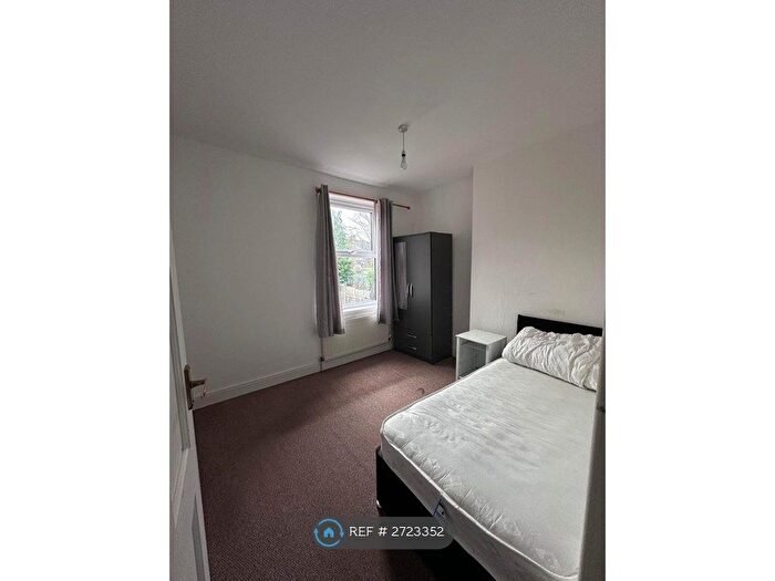 3 Bedroom Terraced House To Rent In Worcester Street, Rugby, CV21