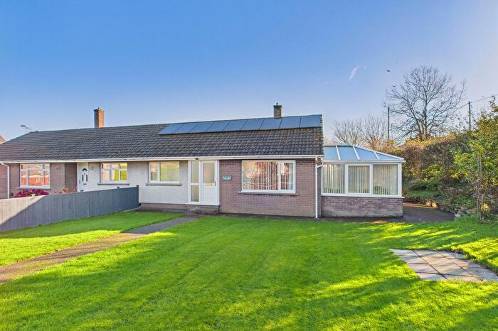 3 Bedroom Semi Detached Bungalow For Sale In Newlands Park, Dearham, CA15