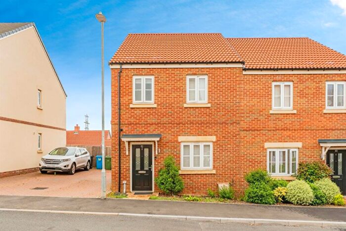 3 Bedroom Semi-Detached House For Sale In Foster Way, Kettering, NN15