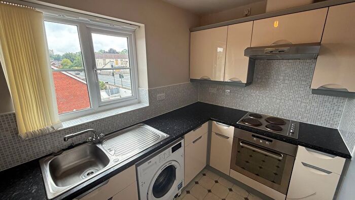 2 Bedroom Flat To Rent In Moat House Way, Conisbrough, Doncaster, DN12