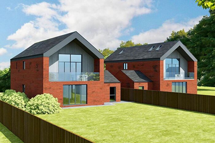 4 Bedroom Property For Sale In Southfield Lane, Horbury, WF4