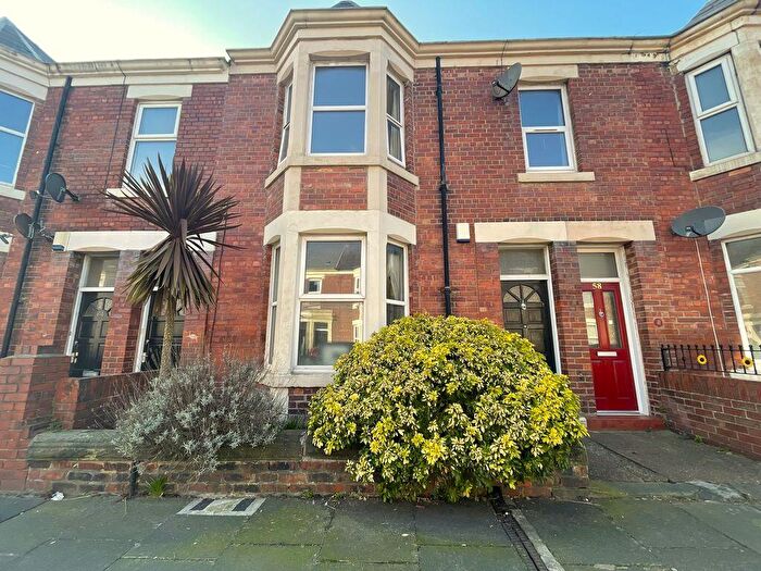 2 Bedroom Flat For Sale In Second Avenue, Heaton, Newcastle Upon Tyne, NE6