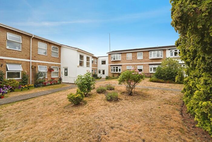 2 Bedroom Flat For Sale In Hatherley Road, Cheltenham, Gloucestershire, GL51