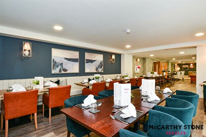 1 Bedroom Apartment For Sale In Elkington House, Charlton Green, Dover, CT16