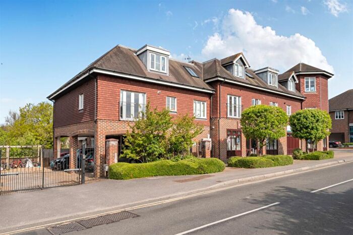 2 Bedroom Flat To Rent In Martlet Court, Rudgwick, RH12