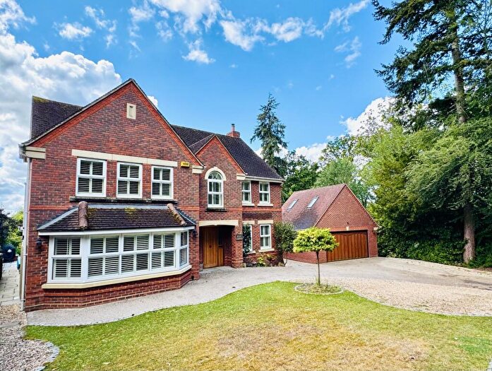 5 Bedroom Detached House For Sale In Mead Gardens, Hartley Wintney, RG27