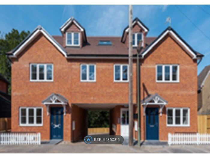 1 Bedroom Flat To Rent In Kings Road, Haslemere, GU27