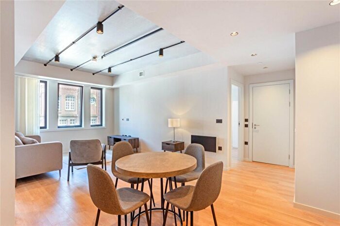 2 Bedroom Apartment To Rent In Setl Apartment, Ludgate Hill, Birmingham, West Midlands, B3