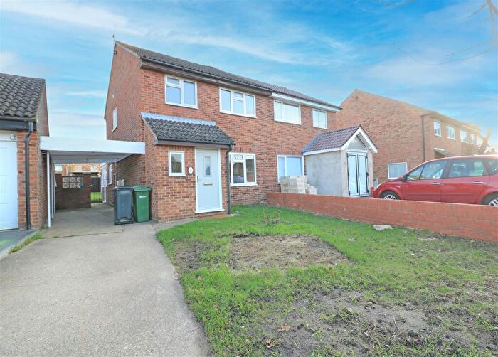 3 Bedroom Semi-Detached House To Rent In Stone Path Drive, Hatfield Peverel, Chelmsford, CM3