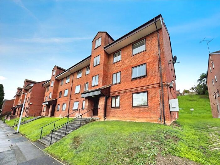 1 Bedroom Apartment To Rent In Tippett Rise, Reading, Berkshire, RG2