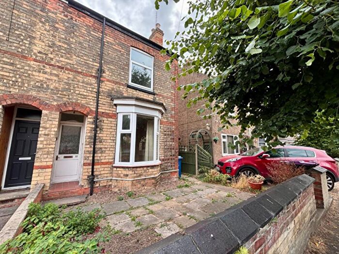 3 Bedroom House To Rent In Hotspur Road, Gainsborough, DN21