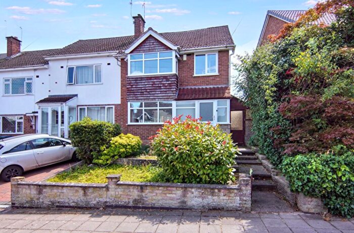 3 Bedroom Terraced House For Sale In Stonebury Avenue, Coventry, CV5