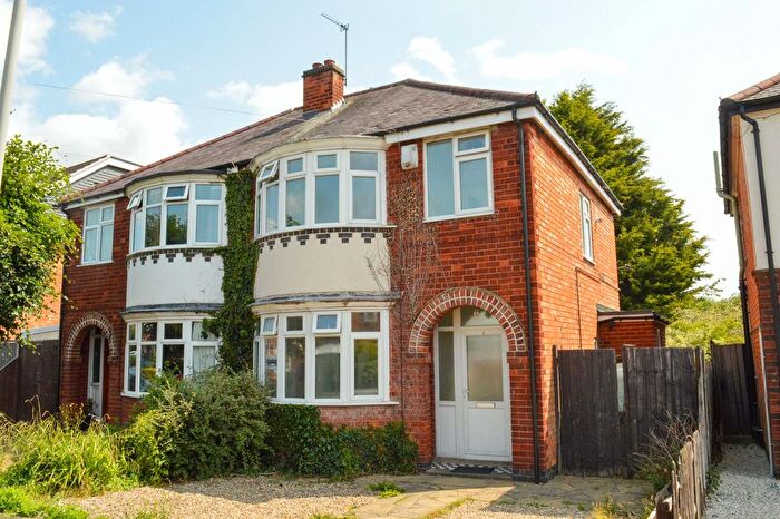 3 Bedroom Semi-Detached House For Sale In Northfold Road, Knighton, Leicester, LE2