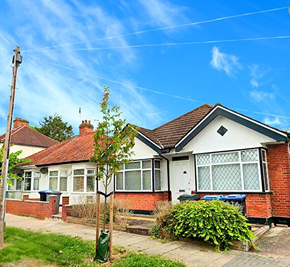 3 Bedroom Bungalow To Rent In Beaumont Avenue, Wembley, HA0