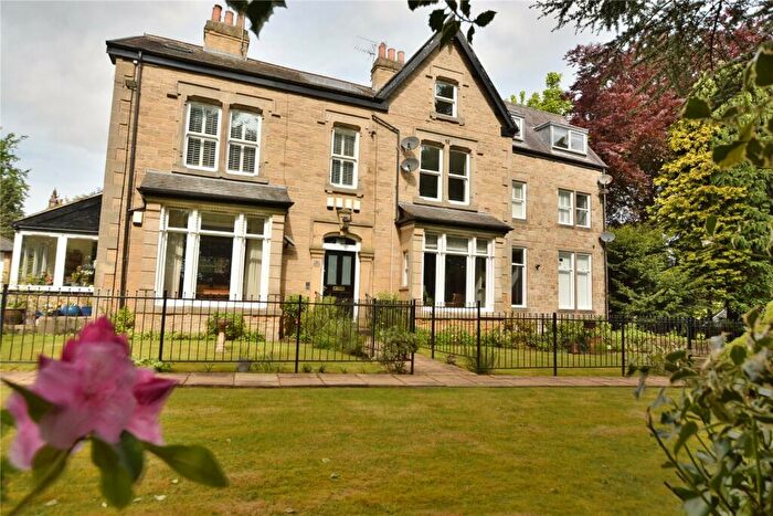 2 Bedroom Apartment To Rent In Flat, Old Park Road, Roundhay, Leeds, LS8