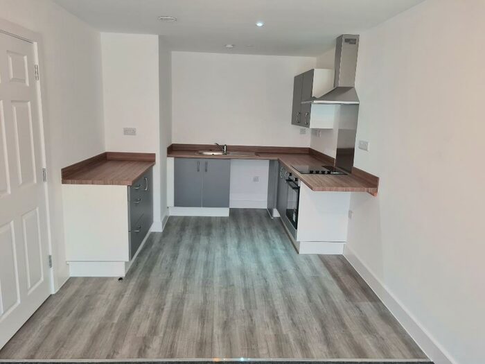 1 Bedroom Flat To Rent In Yeovil Town Centre, BA20