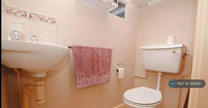 3 Bedroom Maisonette To Rent In Woodcote Road, Southampton, SO17