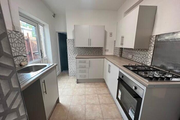 4 Bedroom Terraced House To Rent In Treharris Street Cardiff, CF24