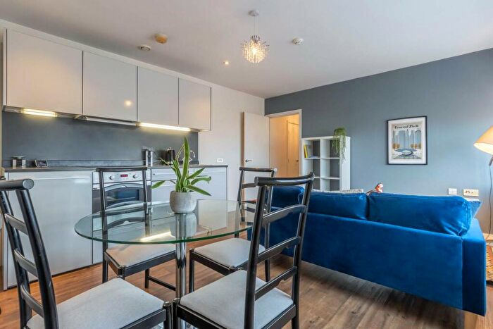 2 Bedroom Apartment To Rent In Brindley House, Newhall Street, B3