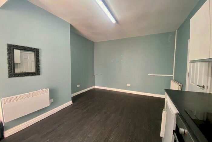 1 Bedroom Flat To Rent In Manchester Road, Altrincham, WA14