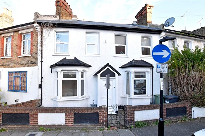 3 Bedroom Terraced House For Sale In Leahurst Road, Hither Green, London, SE13