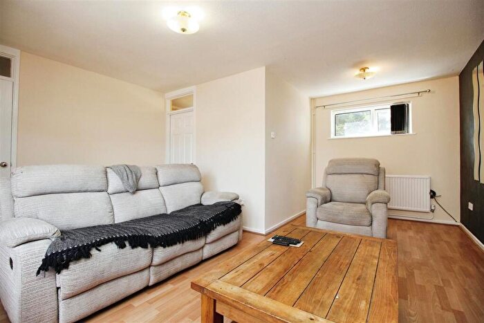 2 Bedroom Flat To Rent In Holyrood Walk, Corby, NN18