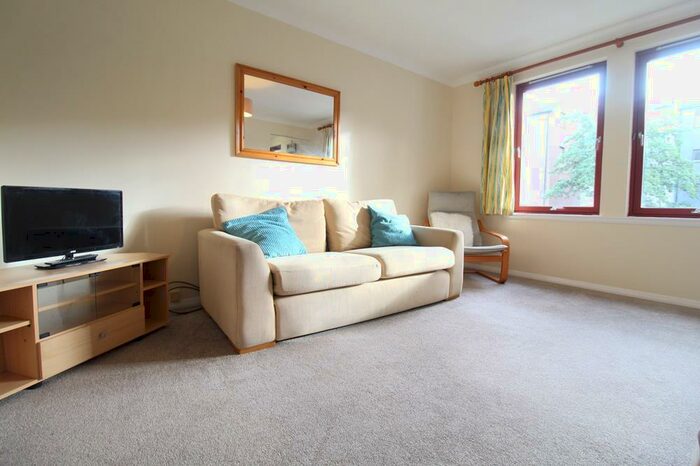 2 Bedroom Flat To Rent In Headland Court, Aberdeen, AB10