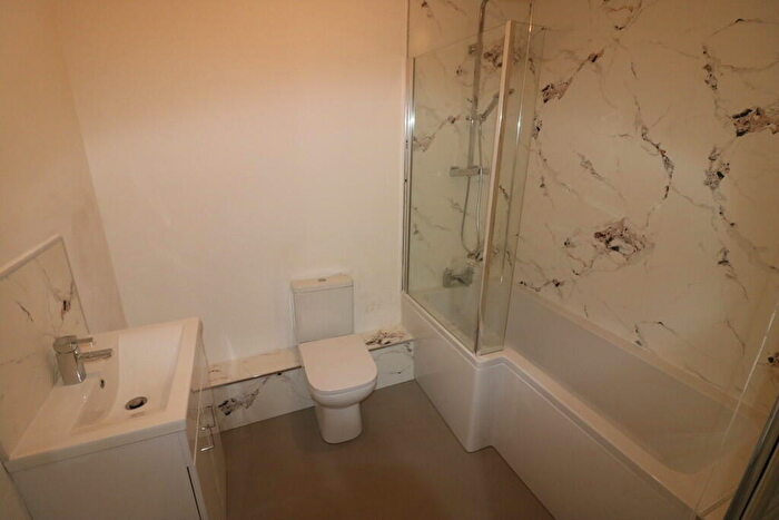 2 Bedroom Apartment To Rent In Hessle High Road, Hull, HU4