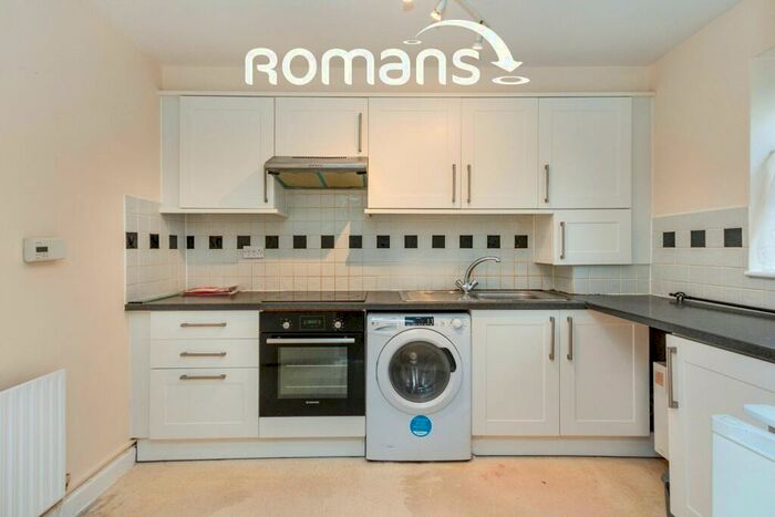 2 Bedroom Apartment To Rent In Chudleigh Court, GU14