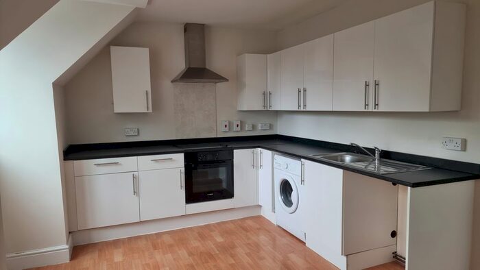 2 Bedroom Flat To Rent In Beech House Road, Croydon, CR0
