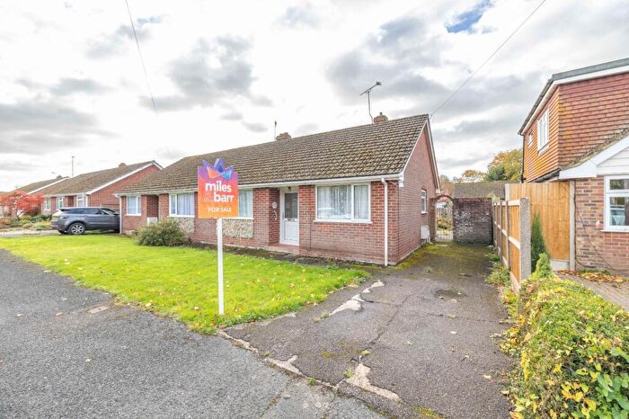 2 Bedroom Bungalow For Sale In Oxenden Way, Barham, Canterbury, Kent, CT4