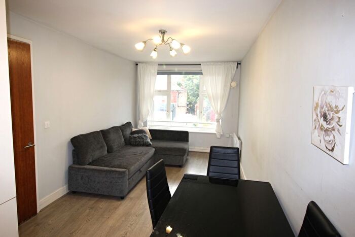 1 Bedroom Flat To Rent In Peaberry Court, Greyhound Hill, Hendon, NW4
